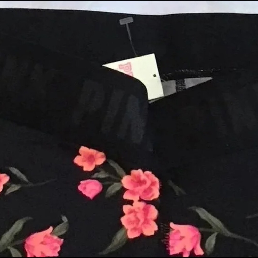 NWT VS PINK Floral Marathon Bike Short M RARE - Picture 4 of 9